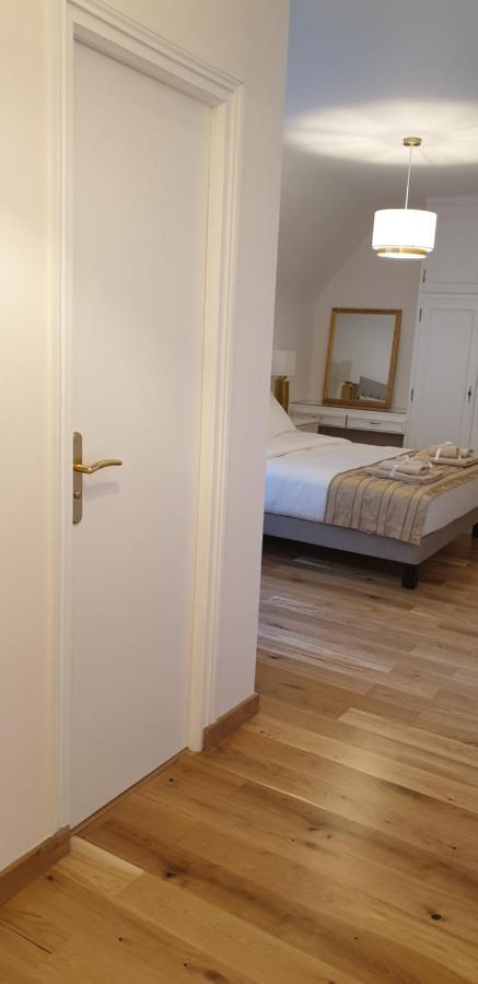 Crown Roads Bed & Breakfast Le Faouët Eksteriør bilde