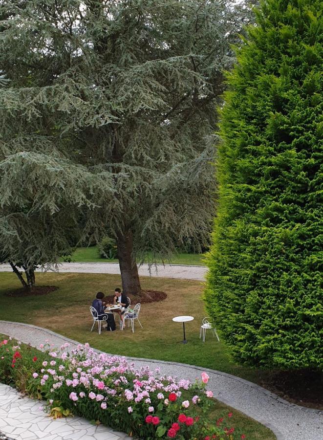 Crown Roads Bed & Breakfast Le Faouët Eksteriør bilde