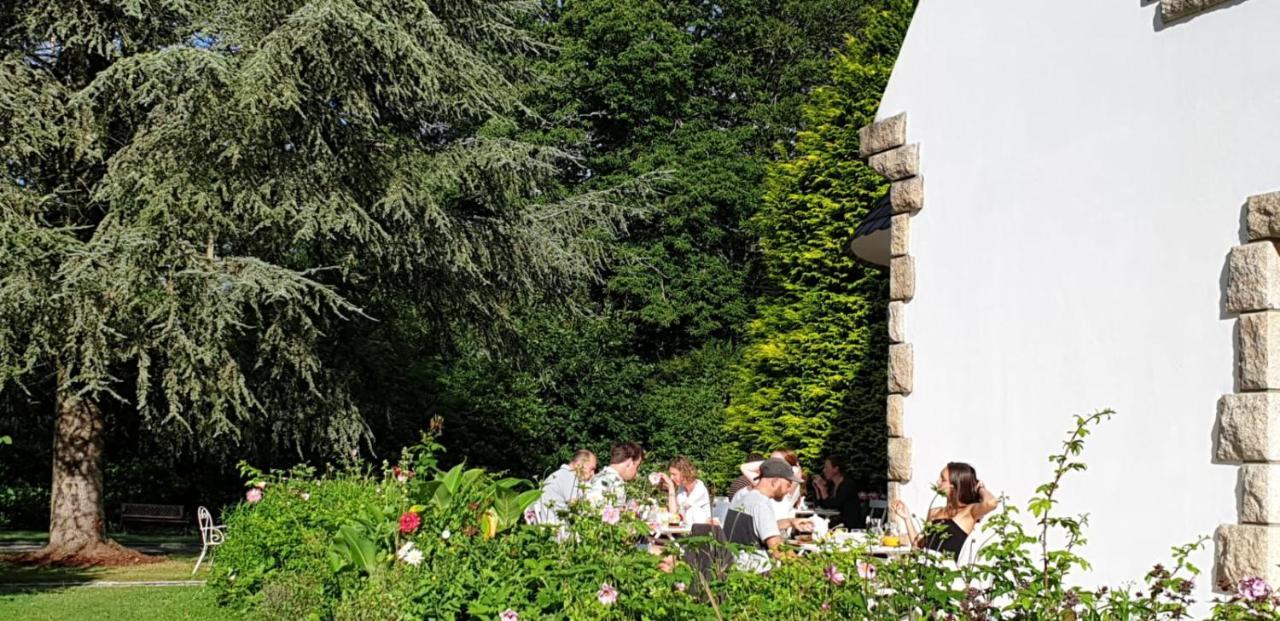 Crown Roads Bed & Breakfast Le Faouët Eksteriør bilde
